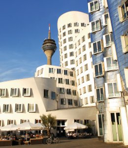 Medienhafen Gehry Bauten © Düsseldorf Marketing  & Tourismus GmbH – Fotograf U. Otte