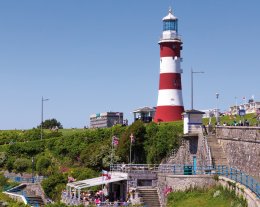 &copy; ian woolcock-shutterstock.com/2013