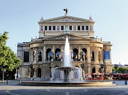 © JeniFoto-shutterstock.com/2013