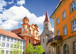 &copy; modernmovie - stock.adobe.com