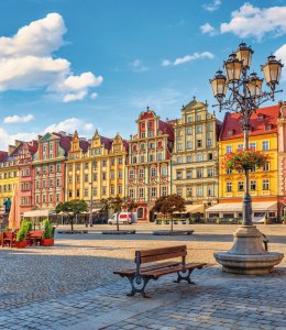 Marktplatz in Breslau &copy; zevana - stock.adobe.com