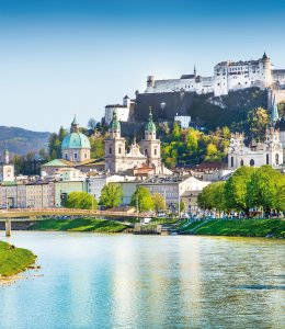Festung Hohensalzburg und Salzach © JFL Photography-fotolia.com
