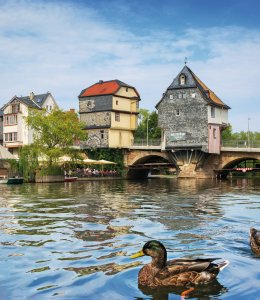 Brückenhäuser auf Alter Nahebrücke 

 © Petair-fotolia.com