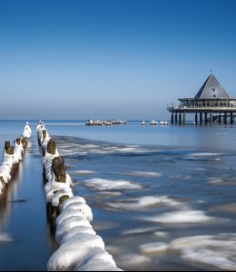 Seebrücke Heringsdorf im Winter © Katja Xenikis-stock.adobe.com