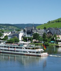 Schifffahrt auf der Mosel © Tourist-Information Traben-Trarbach/P. Friesenhahn