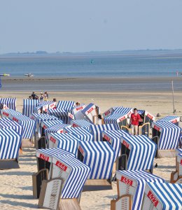 Am Strand von Norderney © fujipe - stock.adobe.com