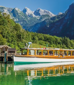 Ausflugsboot auf dem Königssee - Watzmann &copy; Animaflora PicsStock - stock.ado